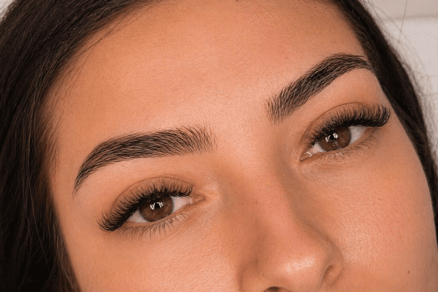 Pose mixte — Le regard signature — Extensions de cils Maison Maleika