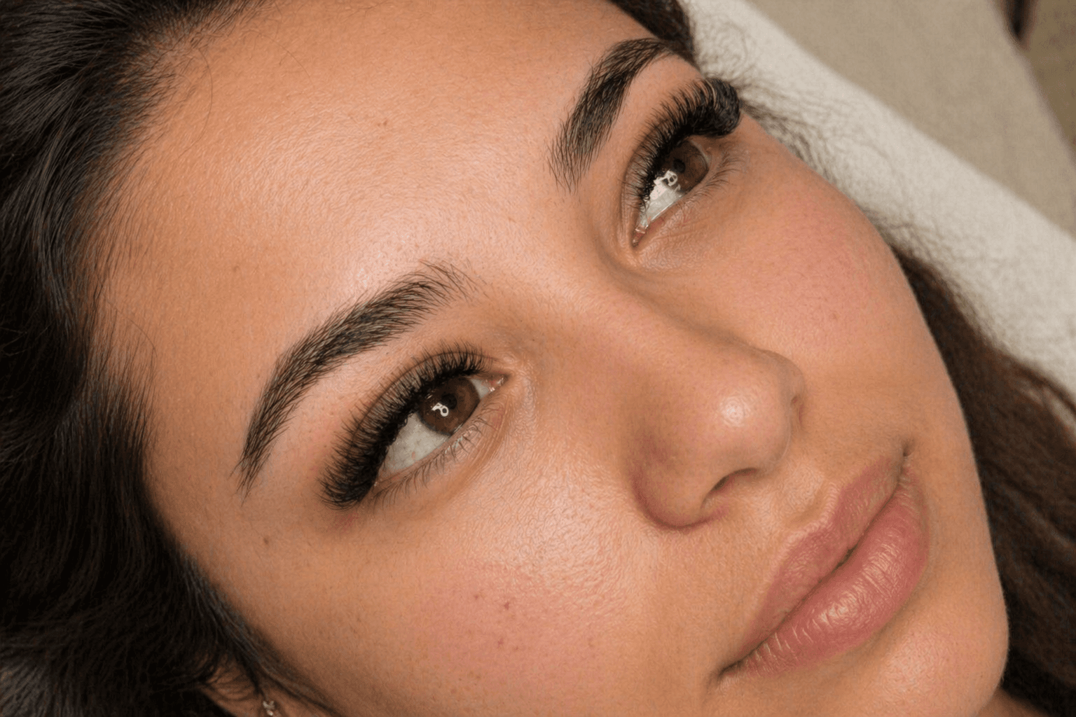 Pose russe — L'intensité couture — Extensions de cils Maison Maleika