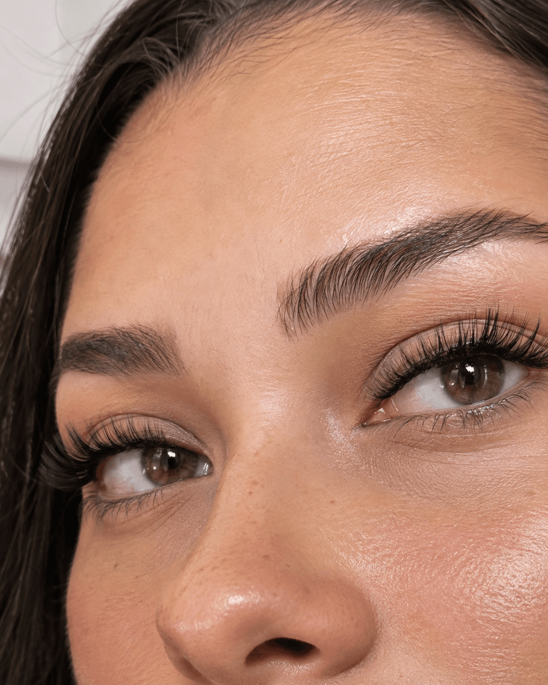 Pose wispy — Le regard effilé — Extensions de cils Maison Maleika
